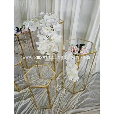 clear acrylic display plinth