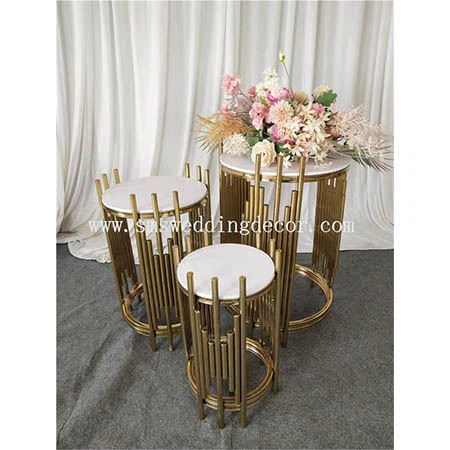 round dessert table
