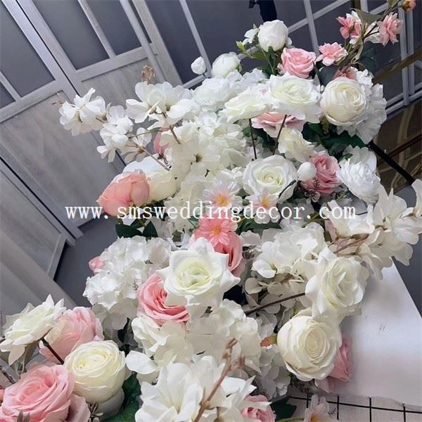 Large Flower Arrangements For Dining Table