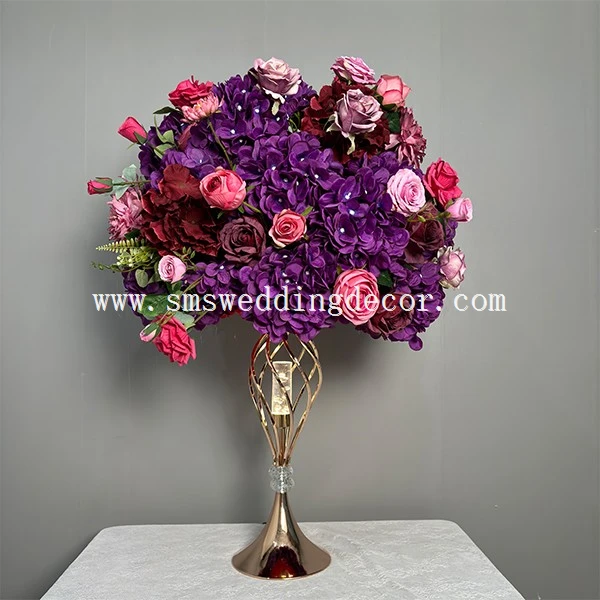burgundy and pink wedding centerpieces